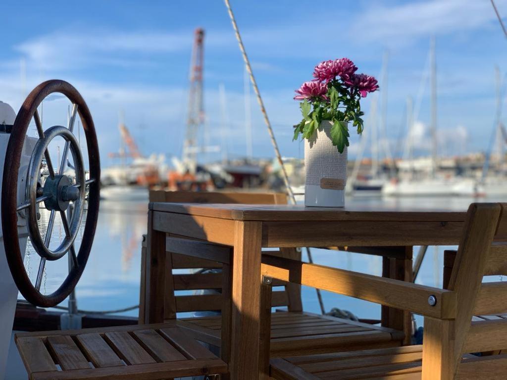 Hotel Sailing Nights Boat&Breakfast Alguer Exterior foto